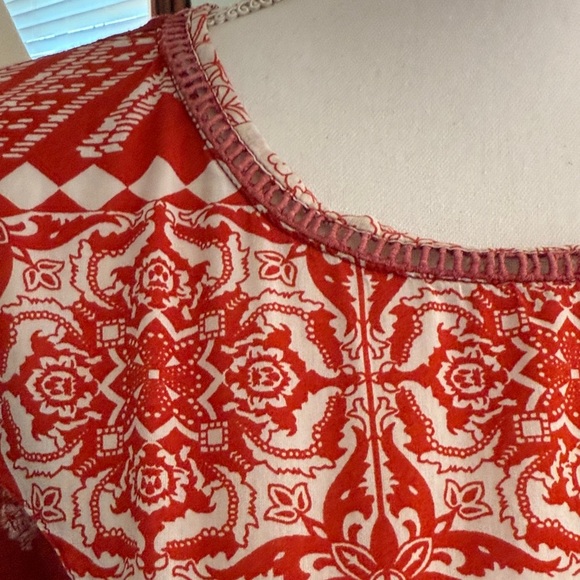 Melange Red and White Geometric Mini Dress - Picture 3 of 12